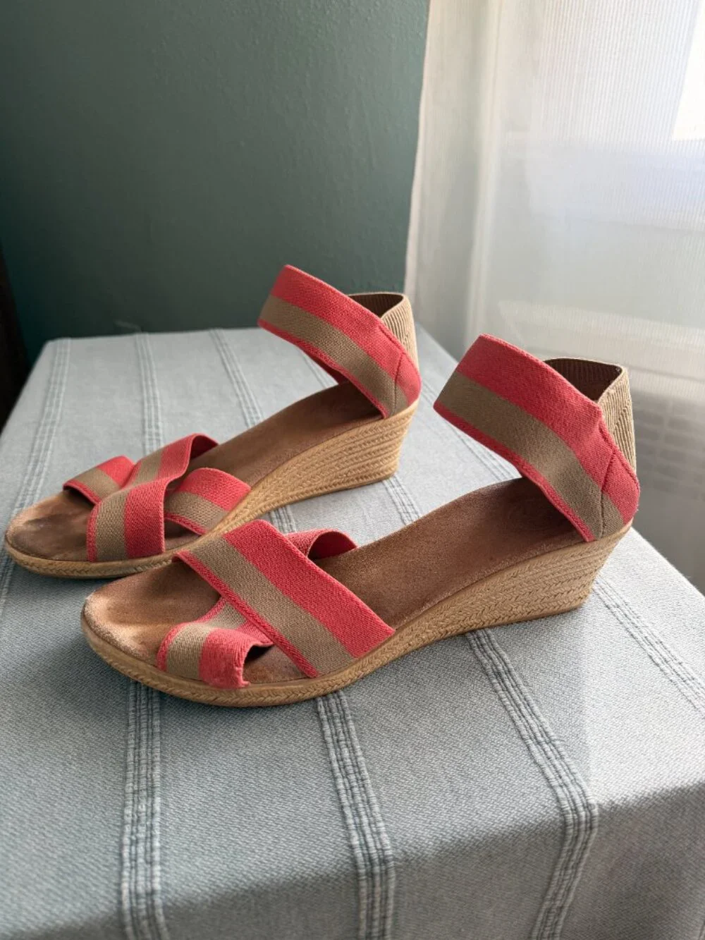 CHARLESTON SHOE CO Pink and beige wedged, strappy sandals